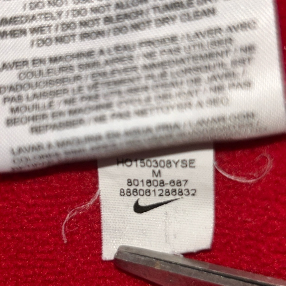✅ Nike Crimson Hoodie with Ebony Swoosh excellent condition women size M - Picture 11 of 12